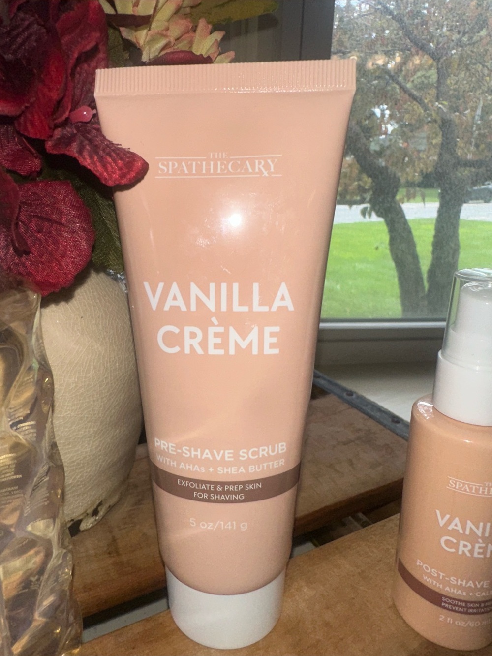 The Spathecary Vanilla Crème Collection~Body Wash, Shave Oil, Scrub, Serum ~ New - Picture 4 of 6